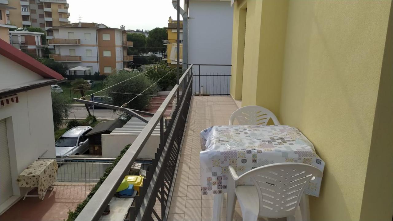 Appartamento Marcella A Due Passi Dal Mare Marcelli Exterior photo
